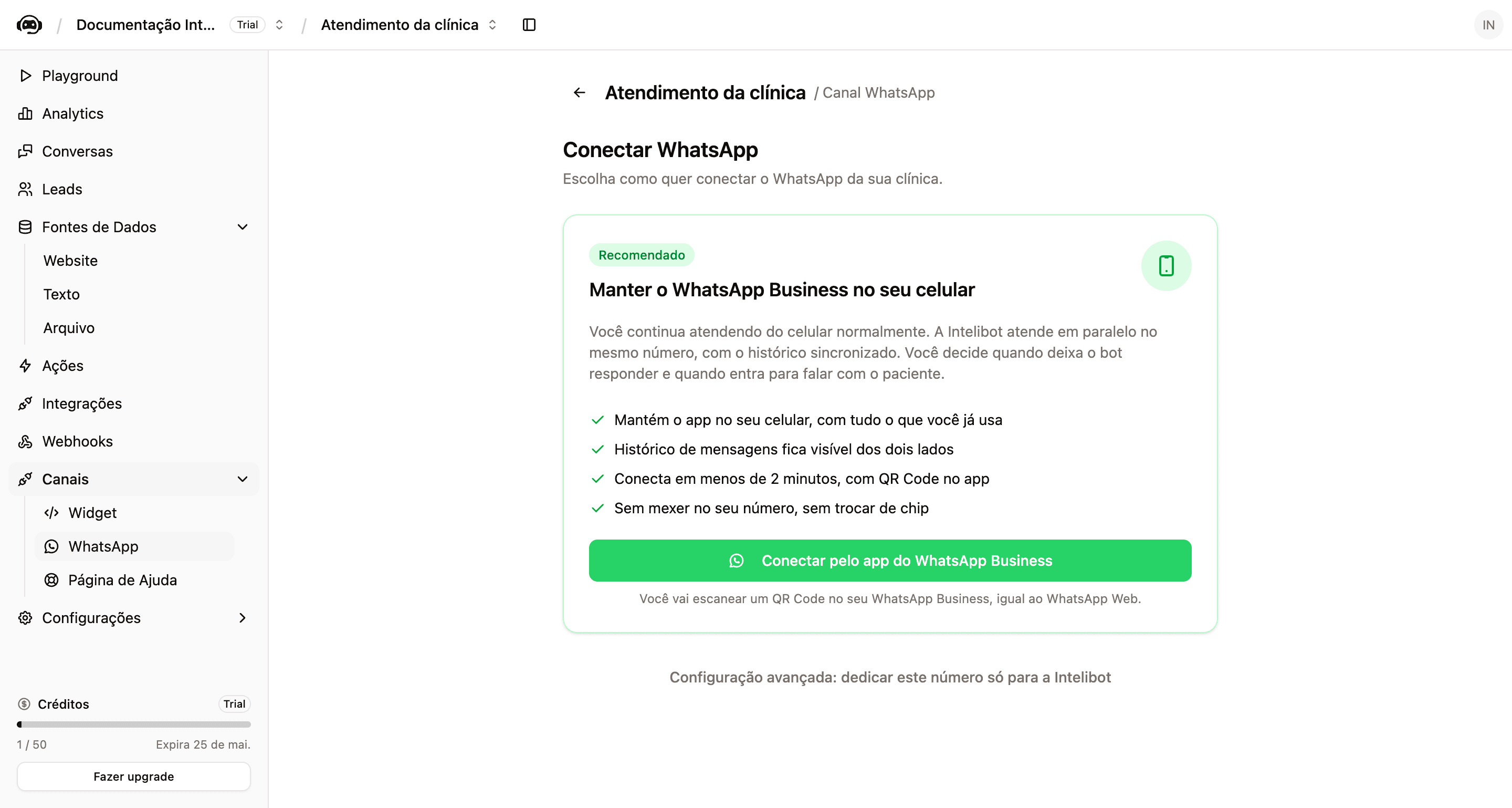 Tela Conectar WhatsApp do Intelibot com o card Manter no celular em destaque e a opção de configuração avançada abaixo