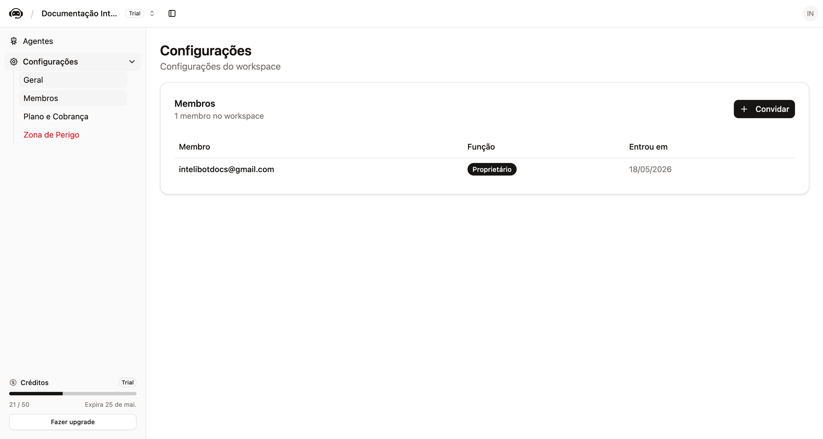 Tela Membros com a lista de pessoas da empresa, mostrando nome, e-mail e papel de cada uma, e botão Convidar pessoa no topo direito